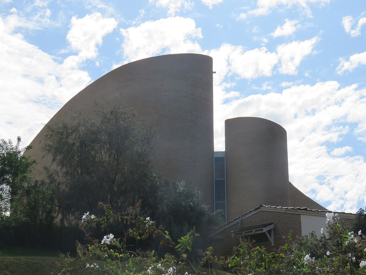 Ein Foto von Heilig-Geist-Katholische-Kirche, City Beach