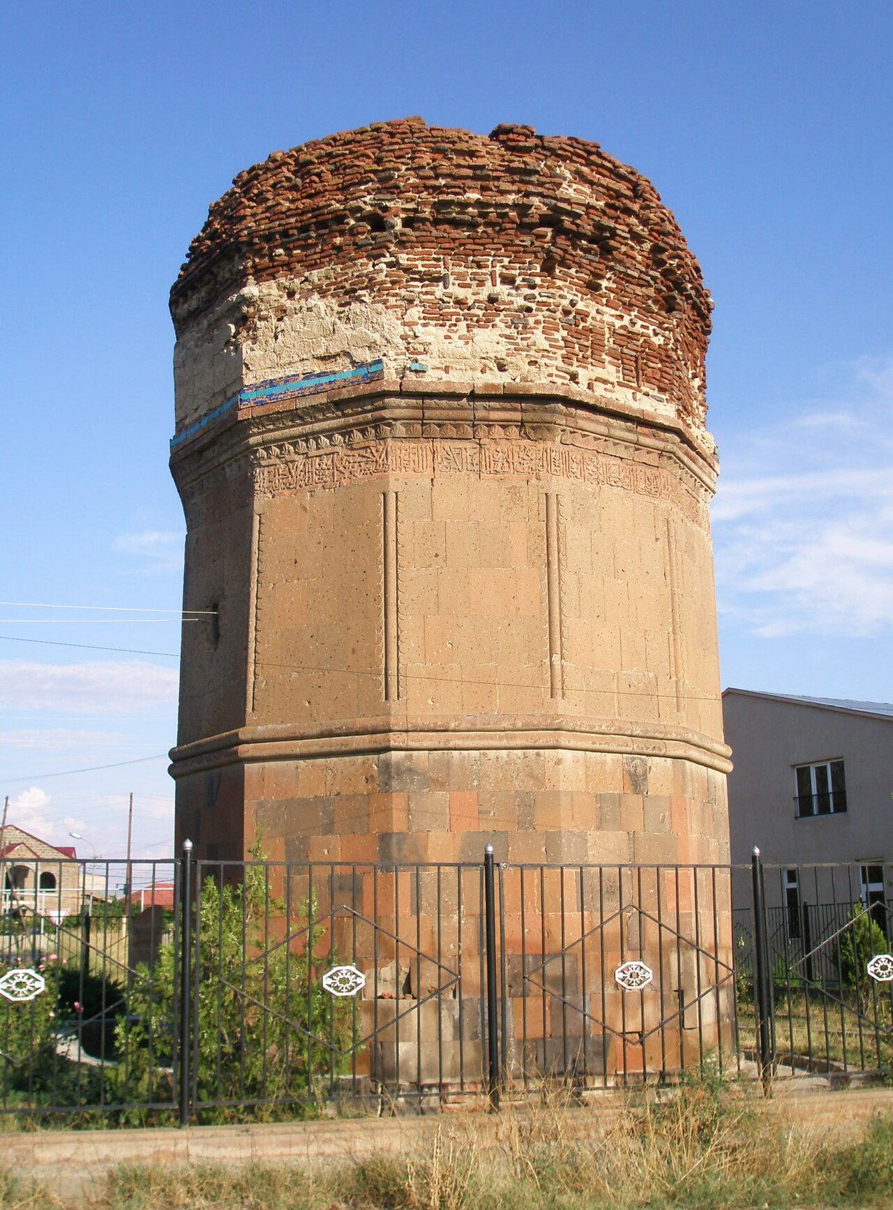Torre funerária de Argavand
