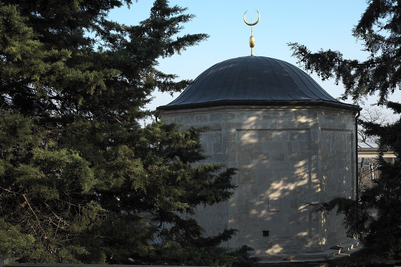 صورة قبر غول بابا
