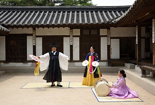 Namsangol Hanok Village