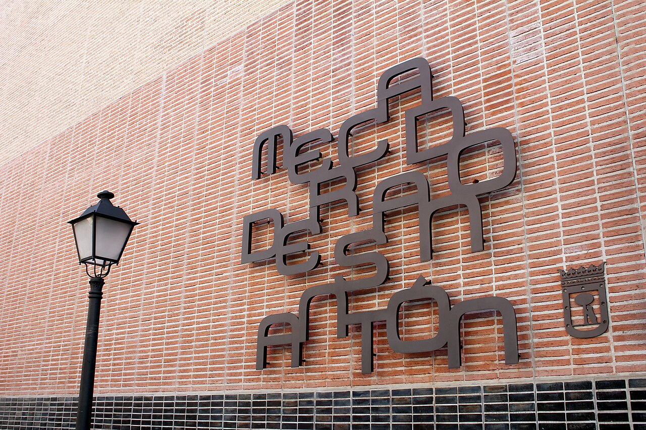 A photograph of Mercado de San Antón