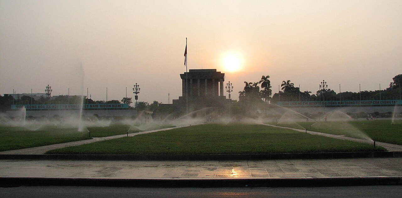 Hồ Hạ Đình fotoğrafı