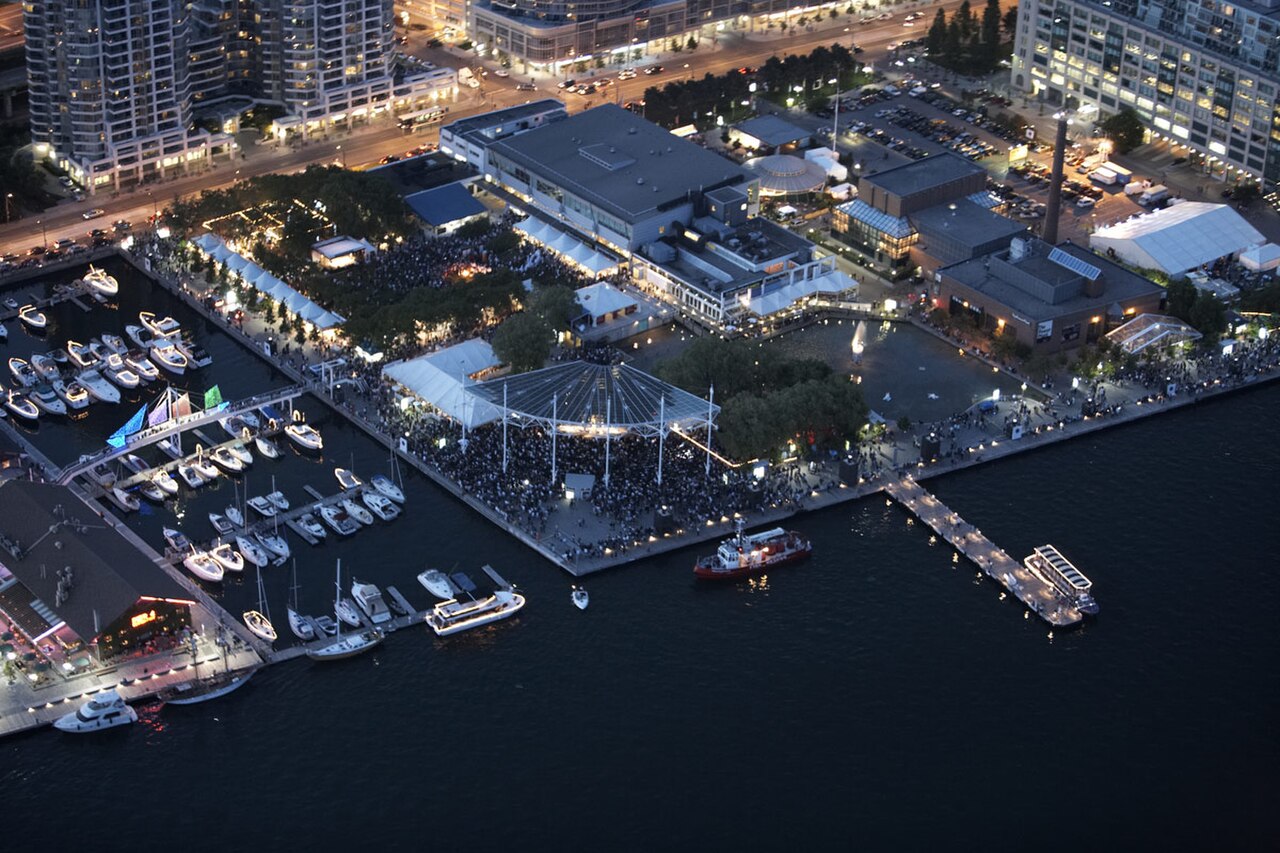 Une photographie de Harbourfront Centre