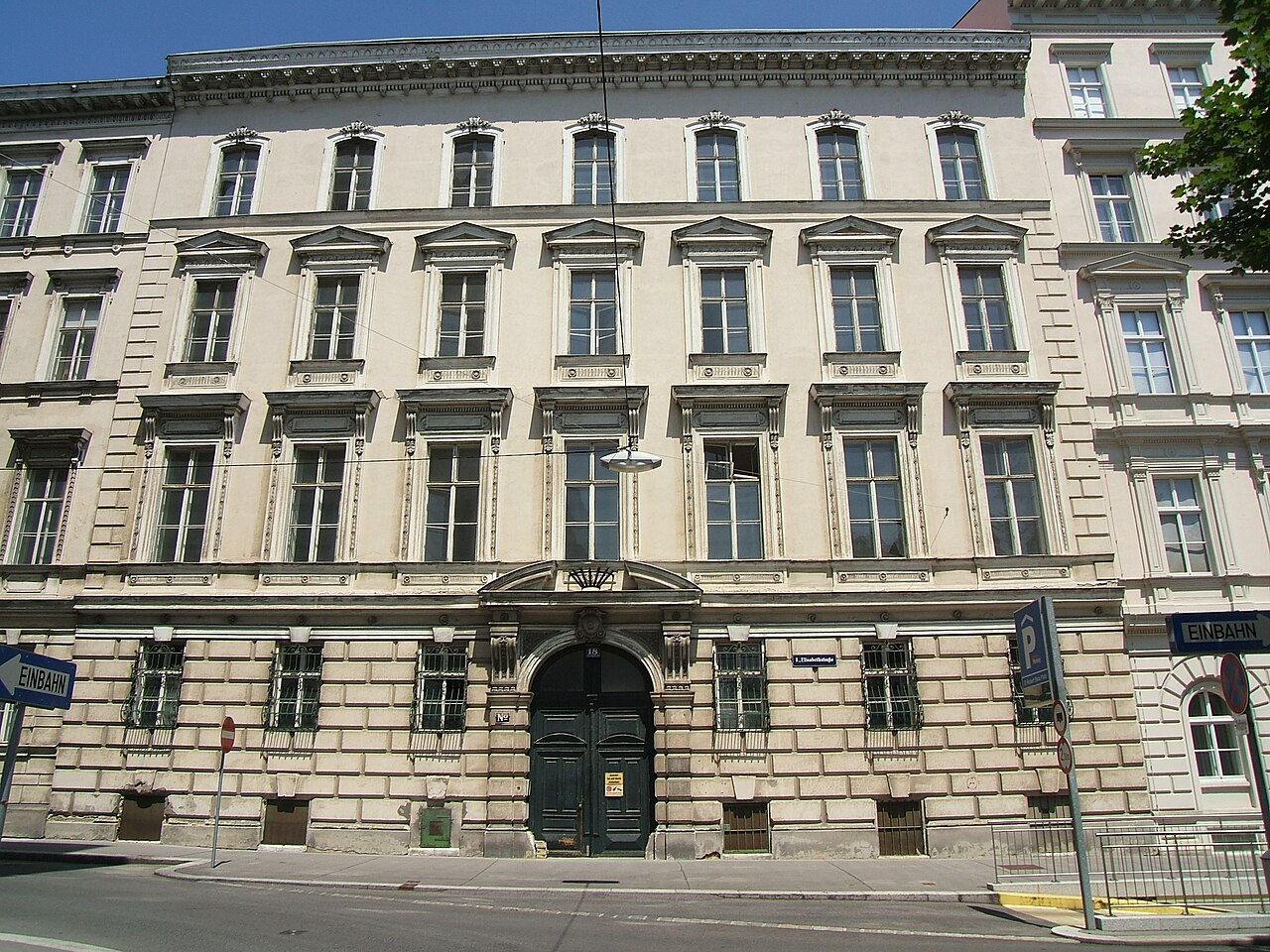 Palais Mayr