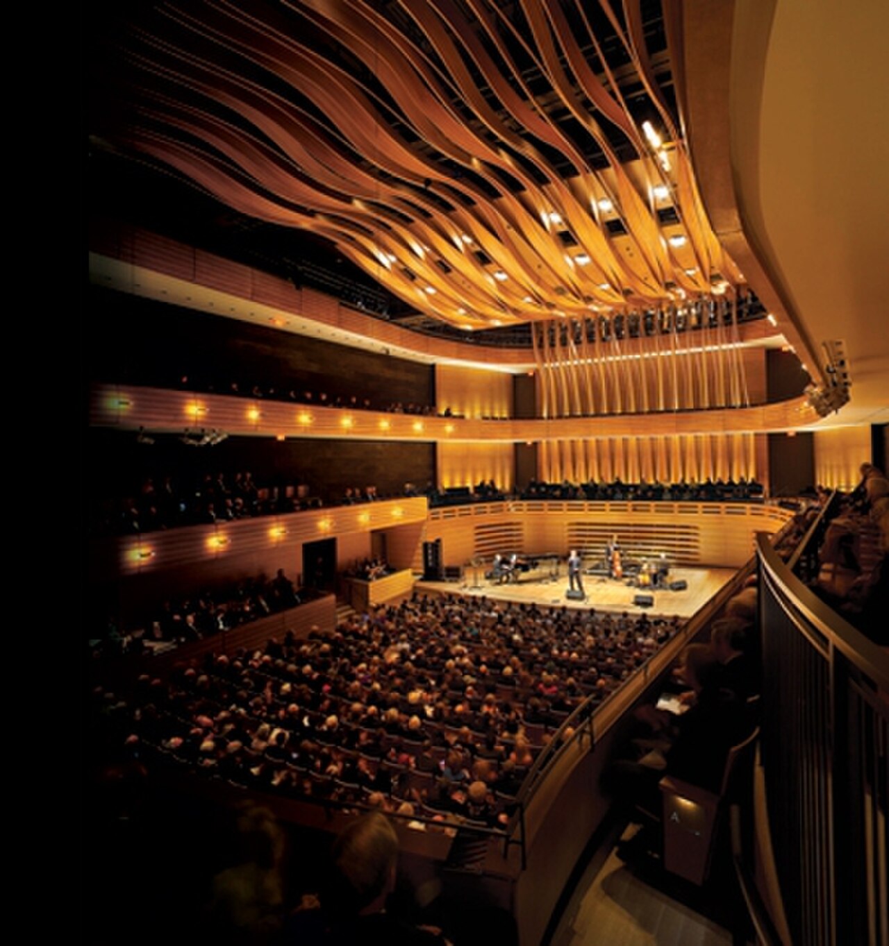 Une photographie de Koerner Hall