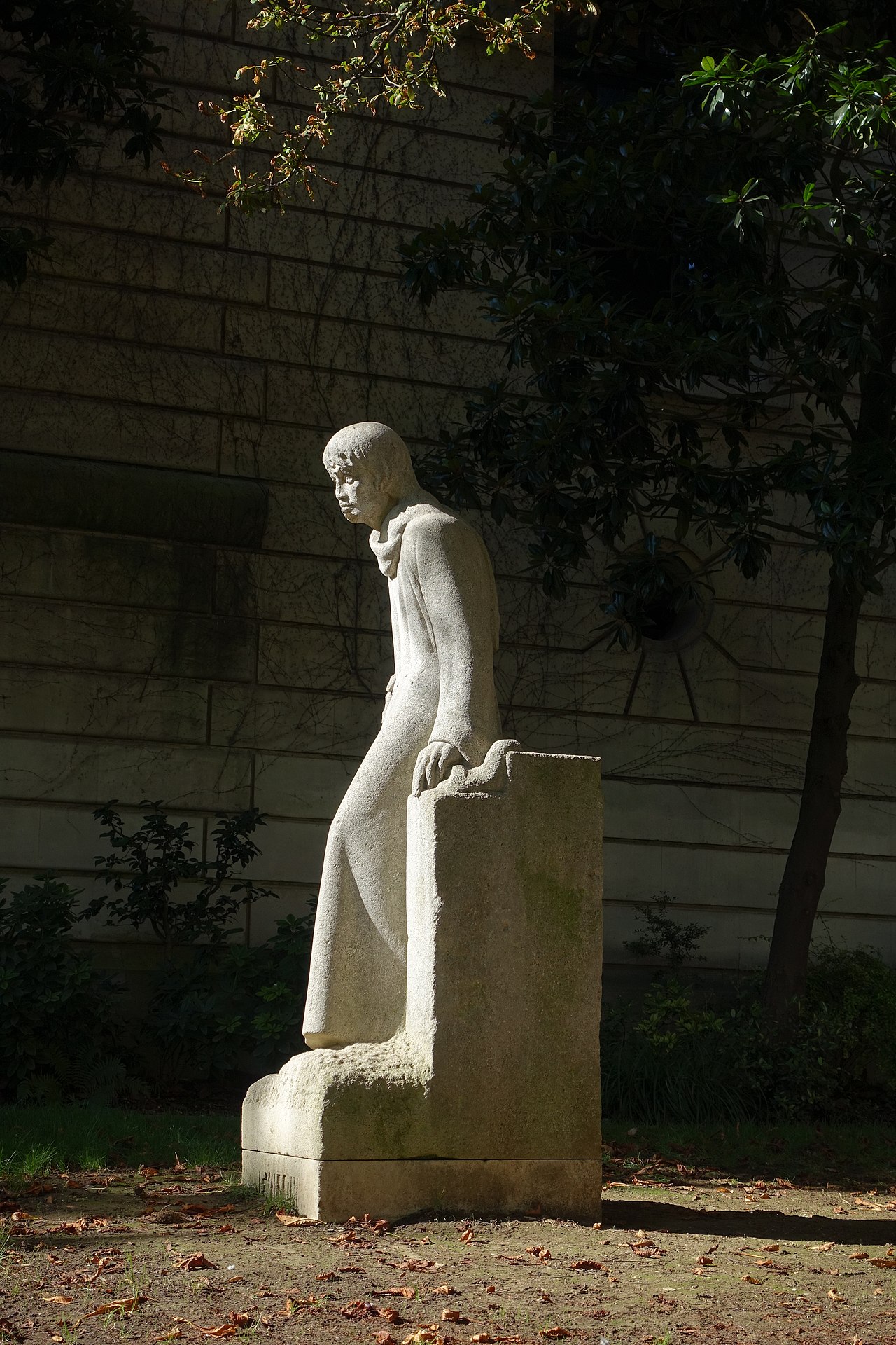 François Villon Heykeli