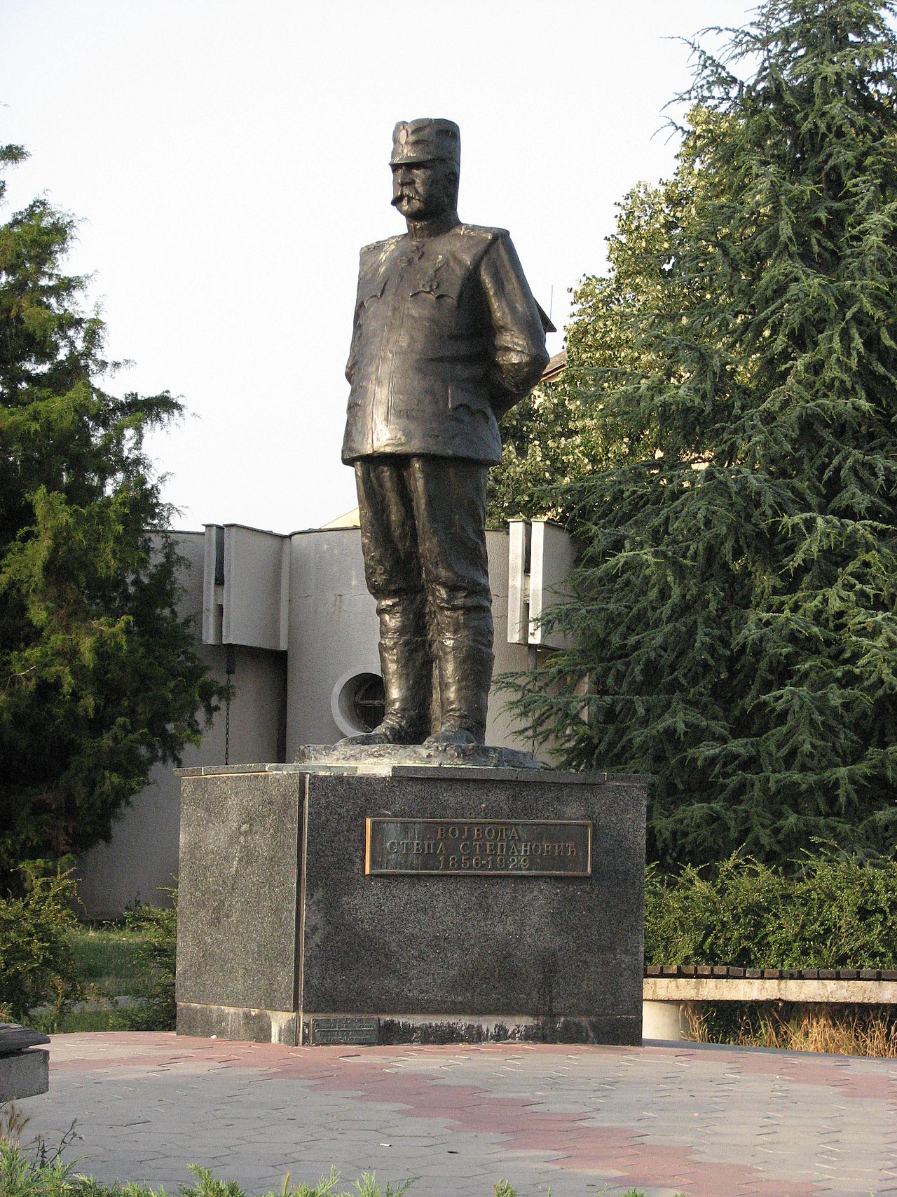 Spomenik vojvodi Stepi Stepanoviću