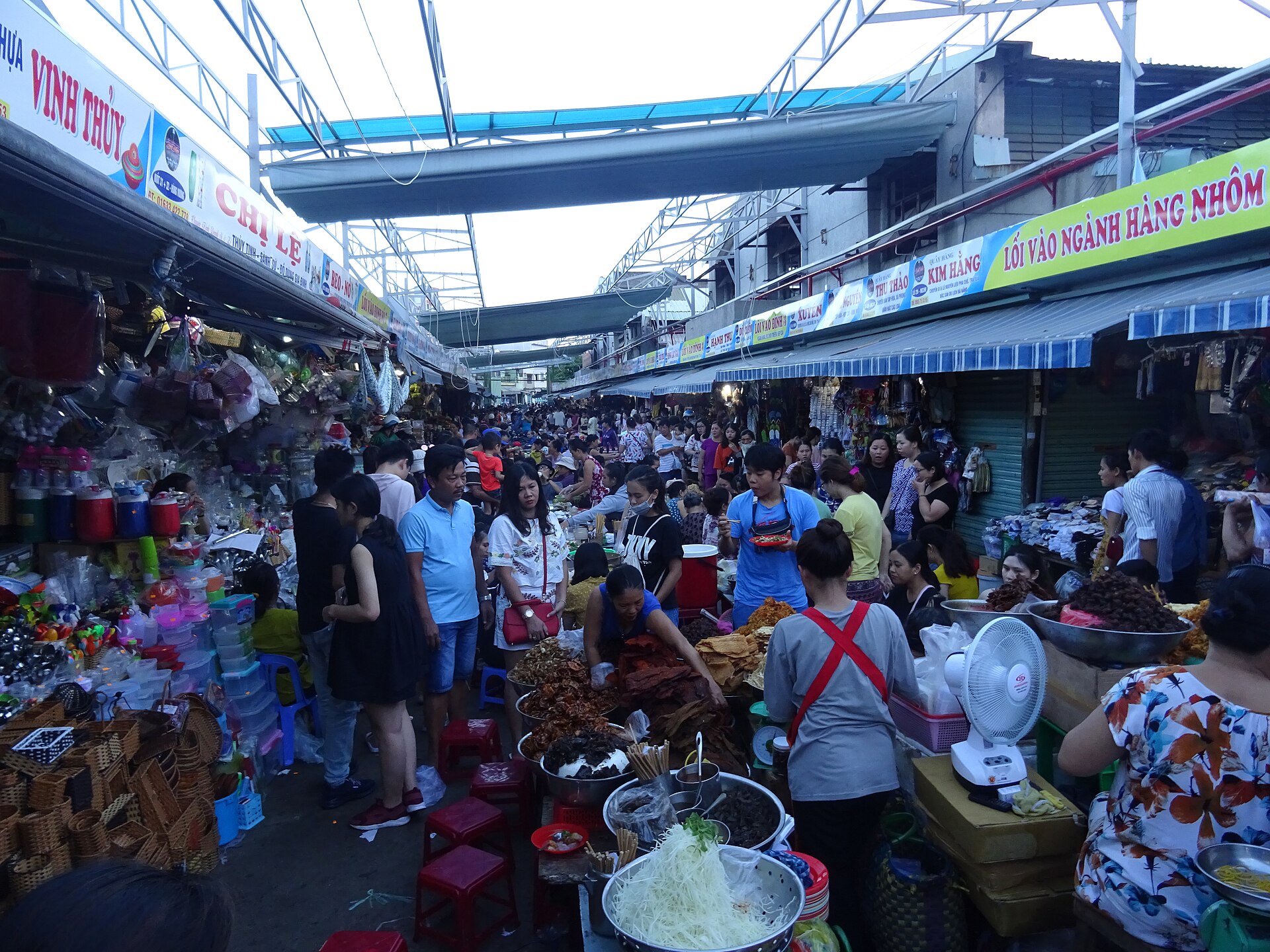 Una fotografia di Mercato Con