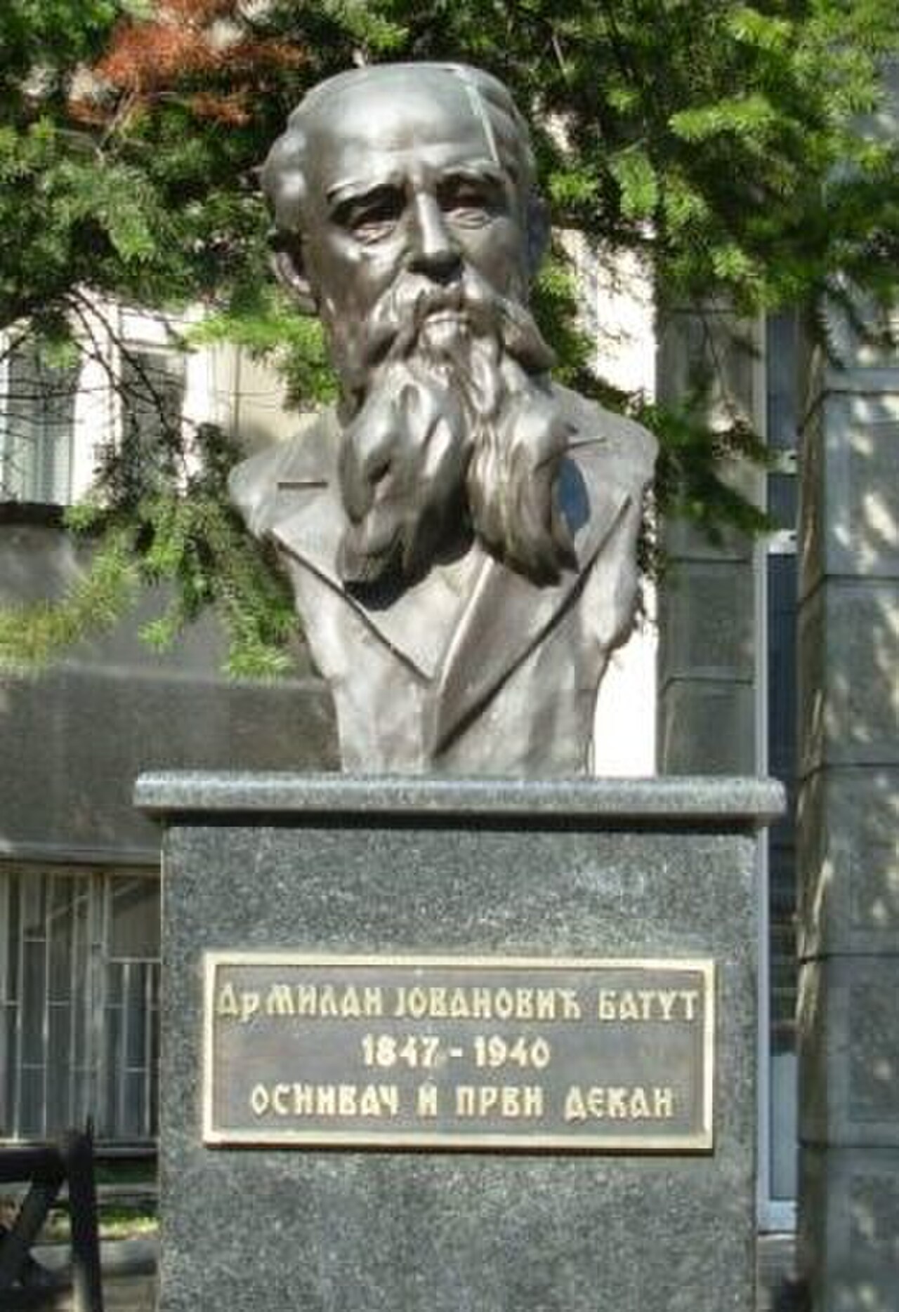 Buste du Dr Milan Jovanović Batut