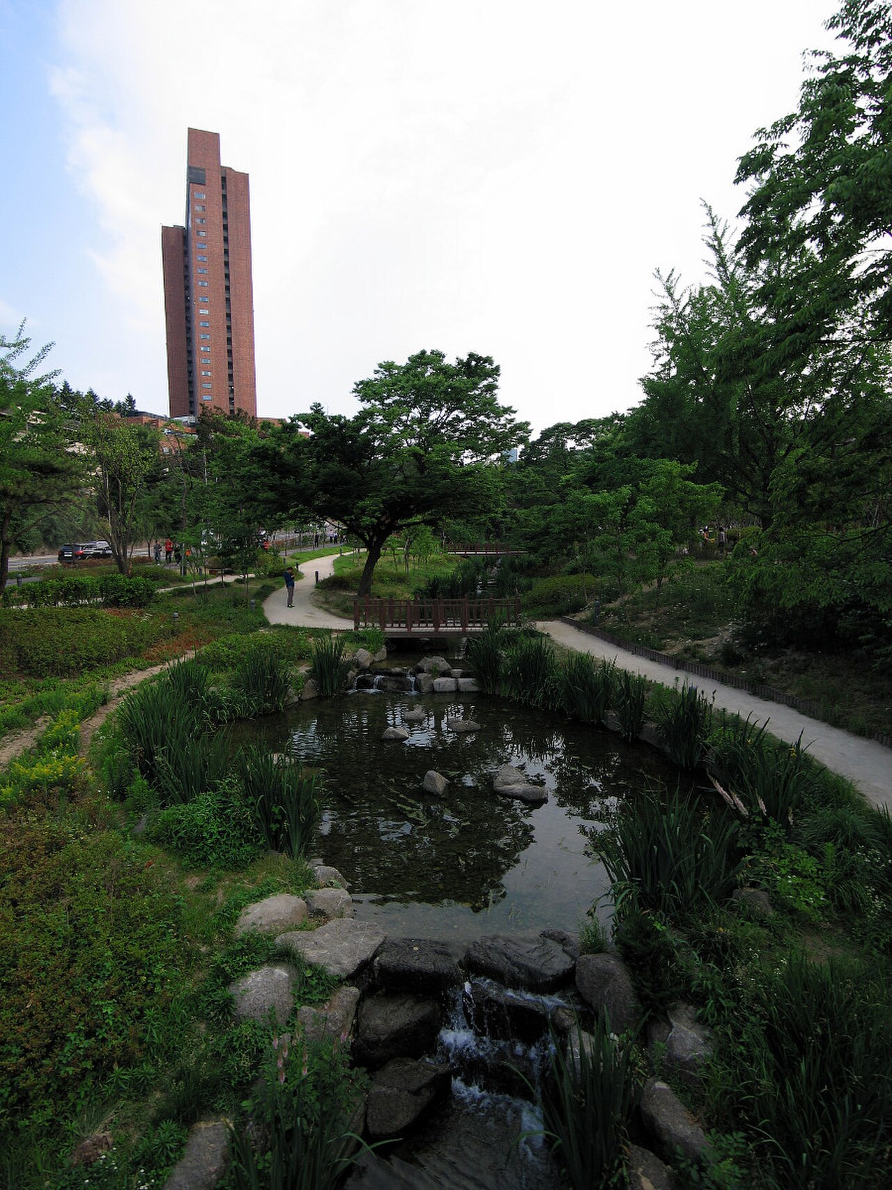 Una fotografía de 장충단공원
