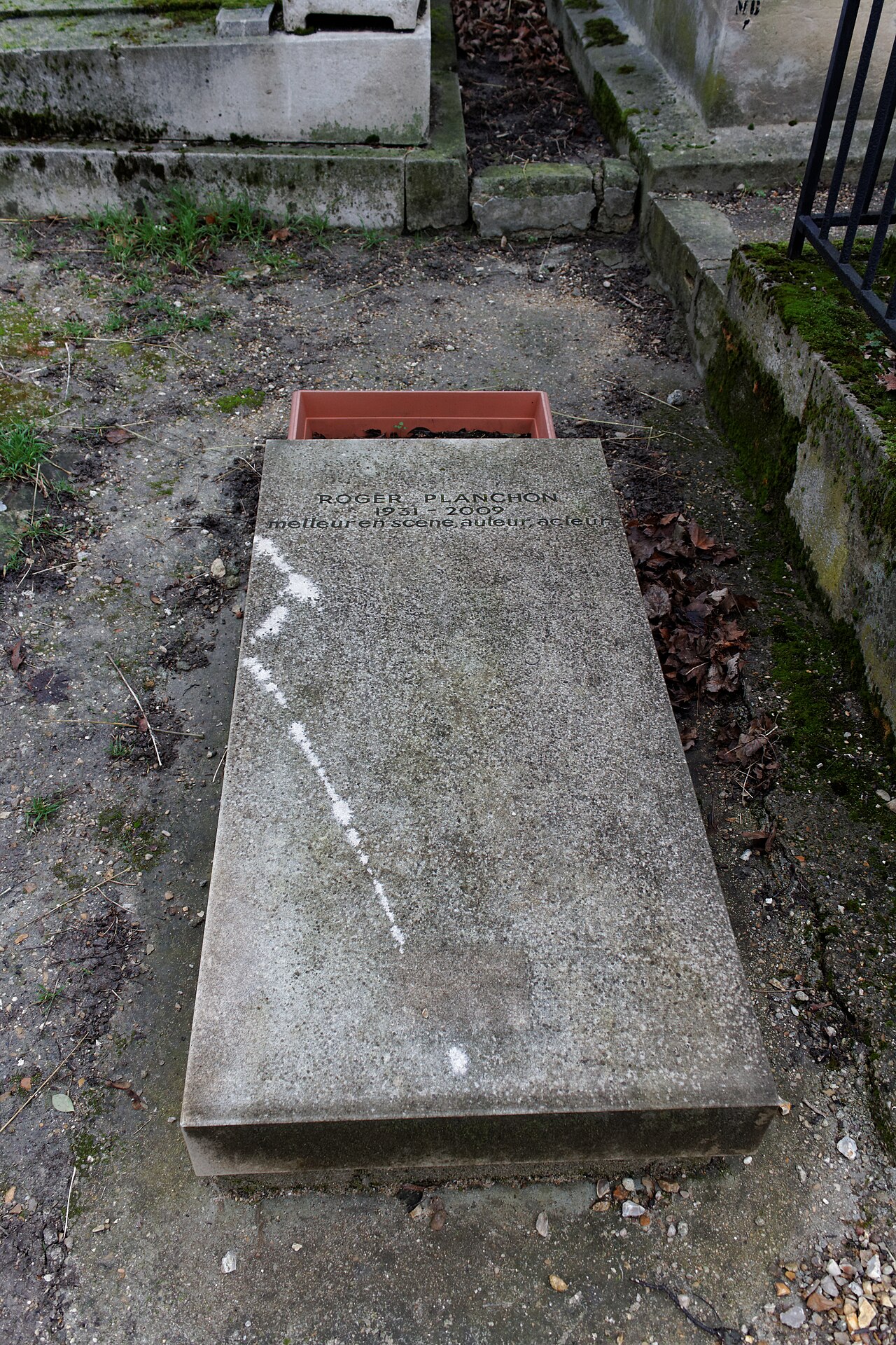 Roger Planchon Mezarı