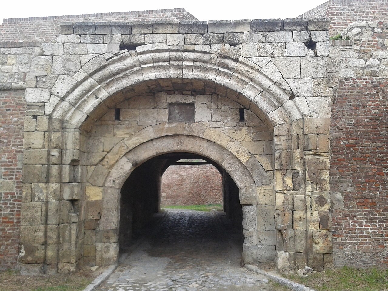 Porte sombre