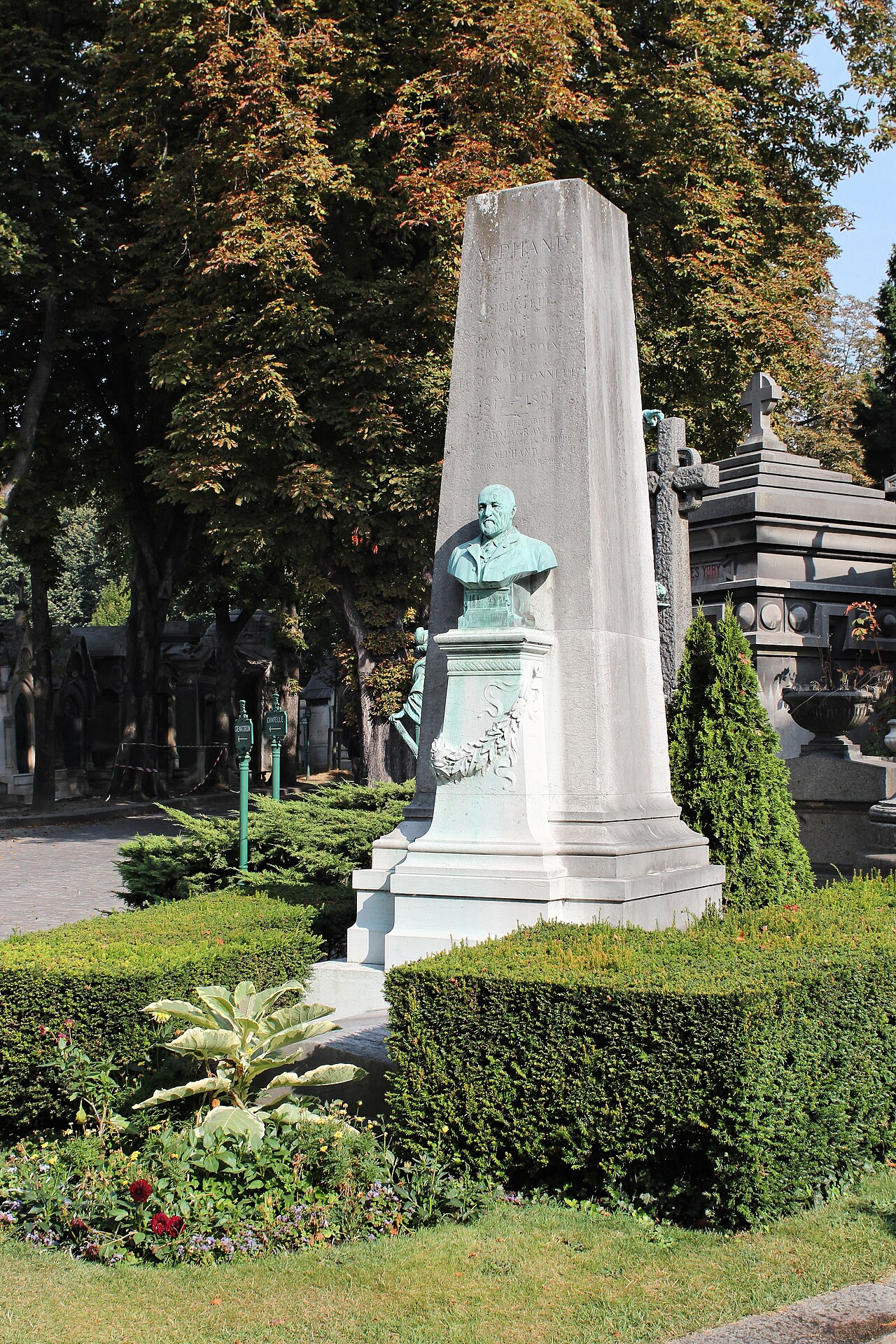 Tombe de Jean-Charles Alphand