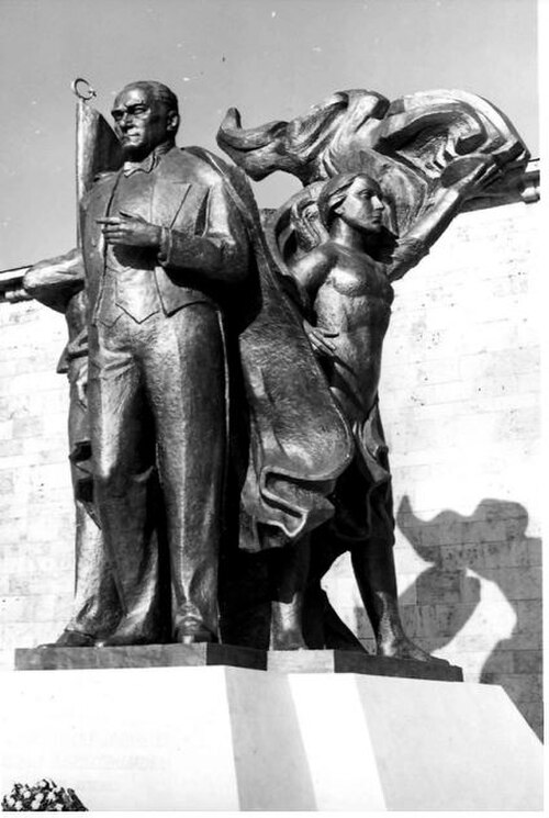 Monumento ad Atatürk