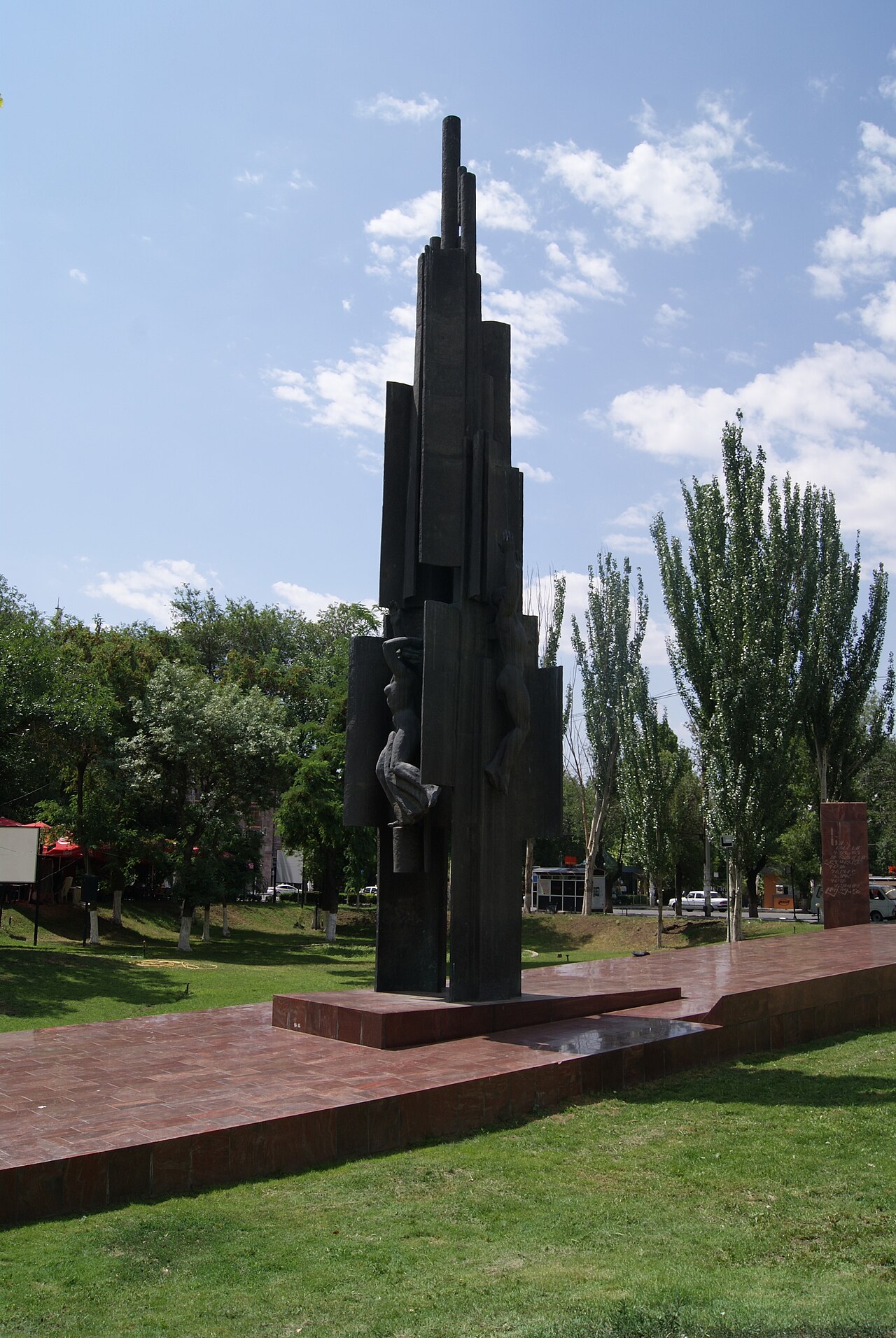 Una fotografia di Monumento a Yeghishe Charents