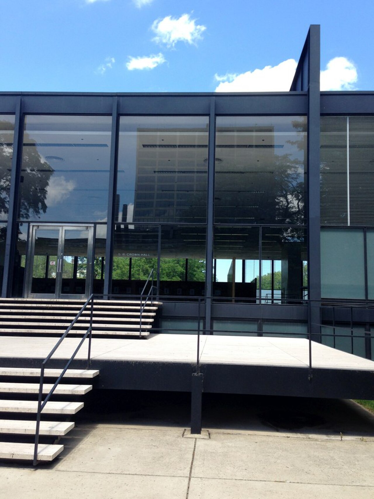 Une photographie de Crown Hall