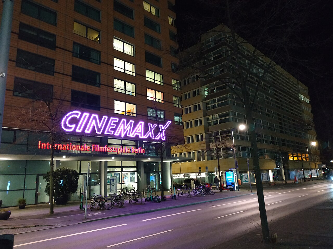 Cinemaxx Theater fotoğrafı
