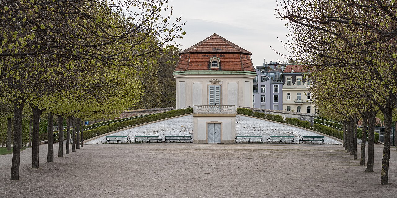 Löwenzwinger-Pavillon