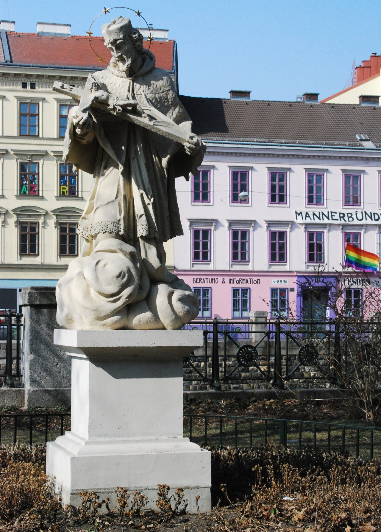 Statua di Giovanni Nepomuceno, Rechte Wienzeile 85, Margareten