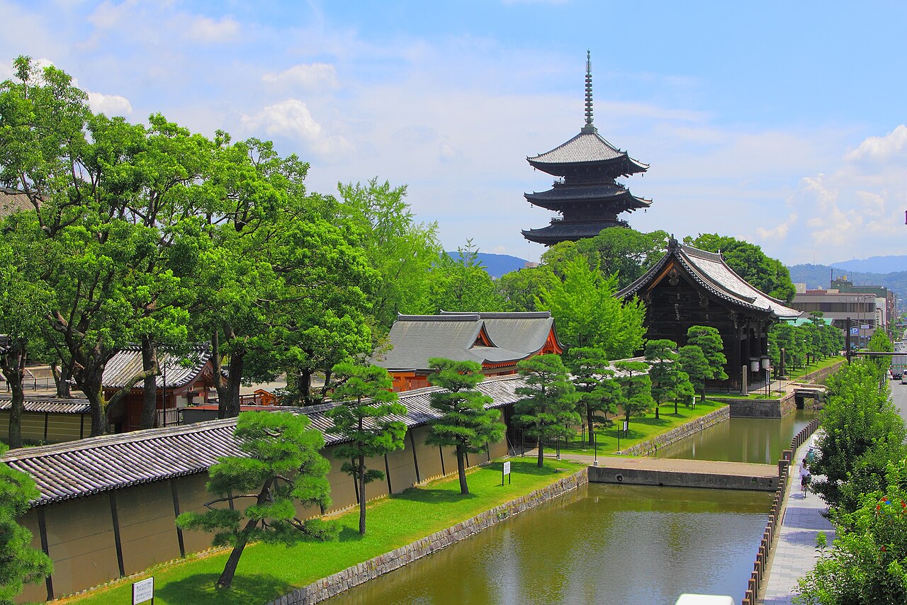 A photograph of Tō-ji Temple
