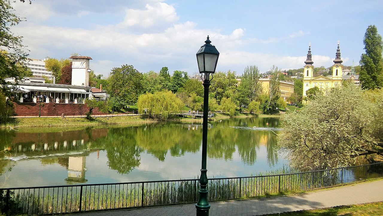 Una fotografia di Lago Feneketlen