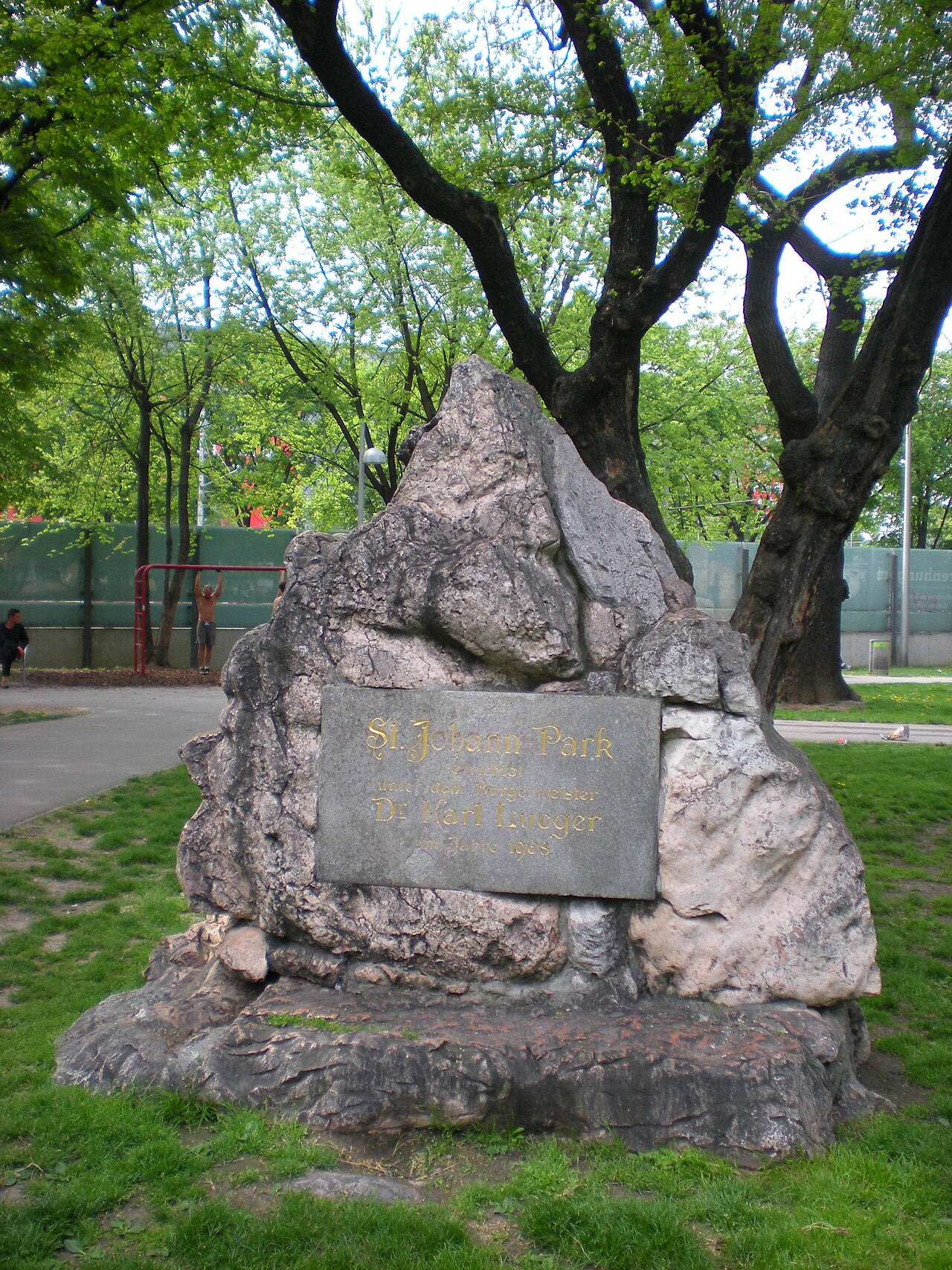 Pietra di fondazione "Parco St. Johann"