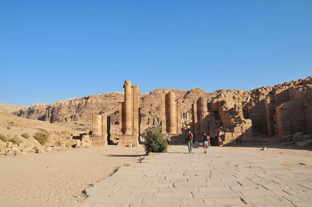 صورة الشارع ذو الأعمدة (كاردو ماكسيموس)