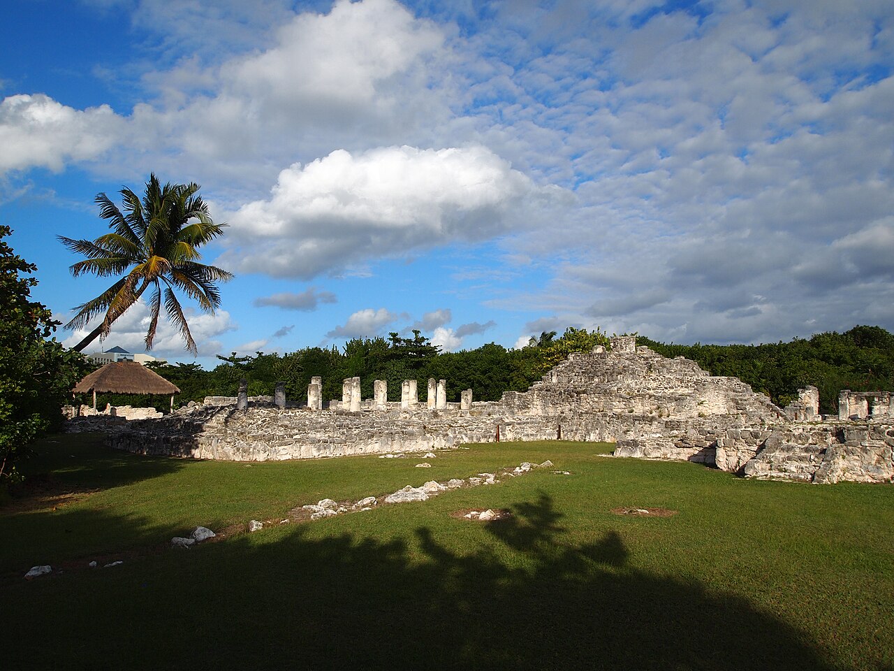 A photograph of El Rey Archaeological Zone