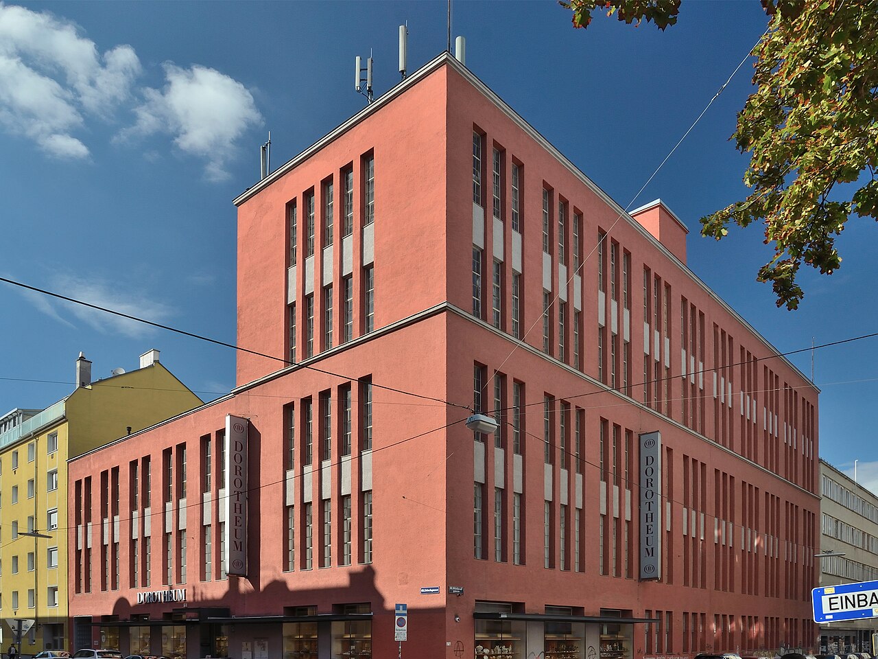 A photograph of Dorotheum Favoriten