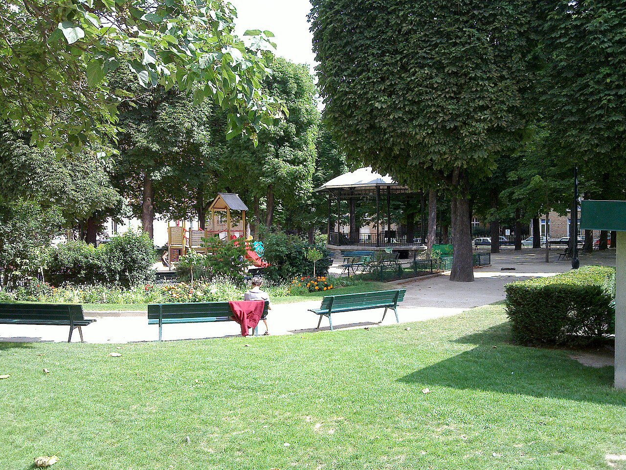 square Necker