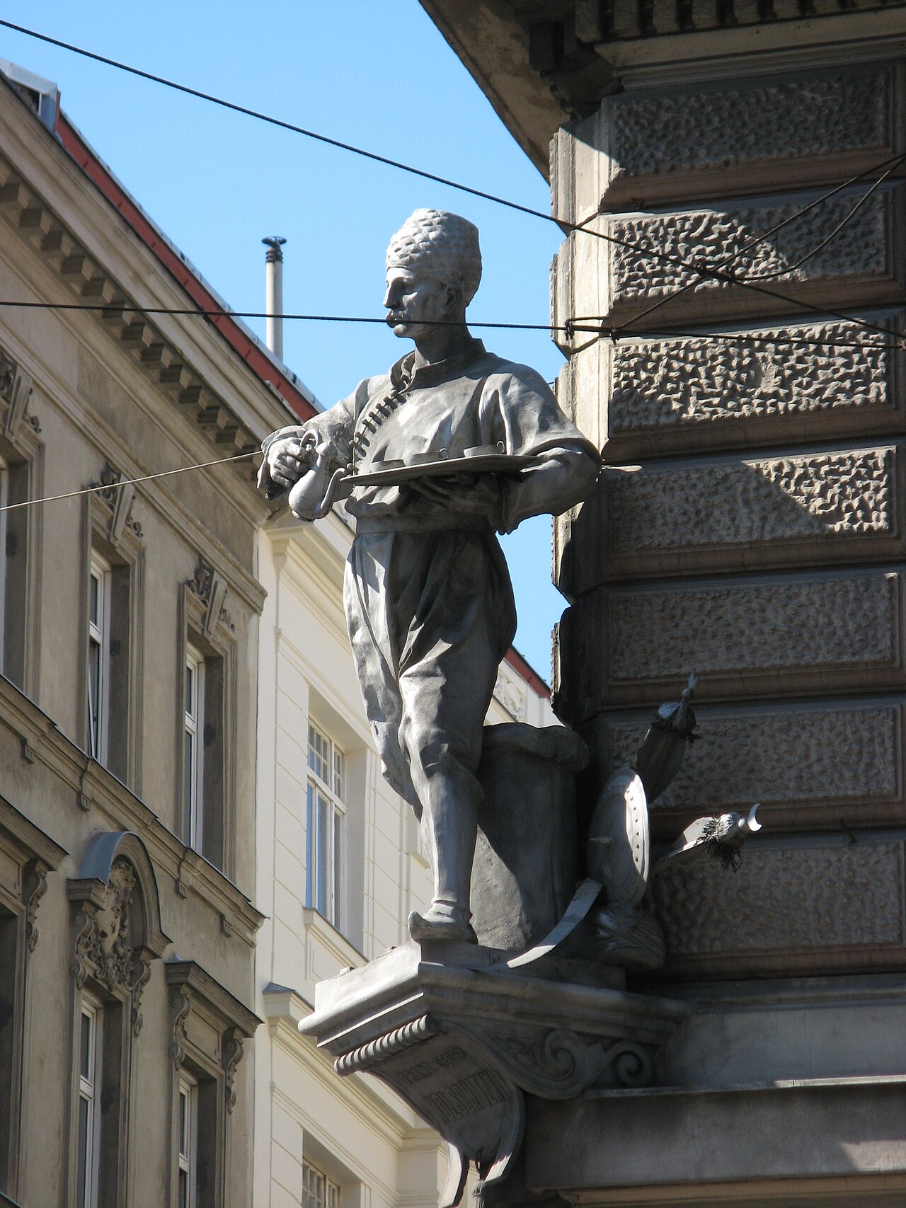 Monumento a Kolschitzky, obra de Emanuel Pendl
