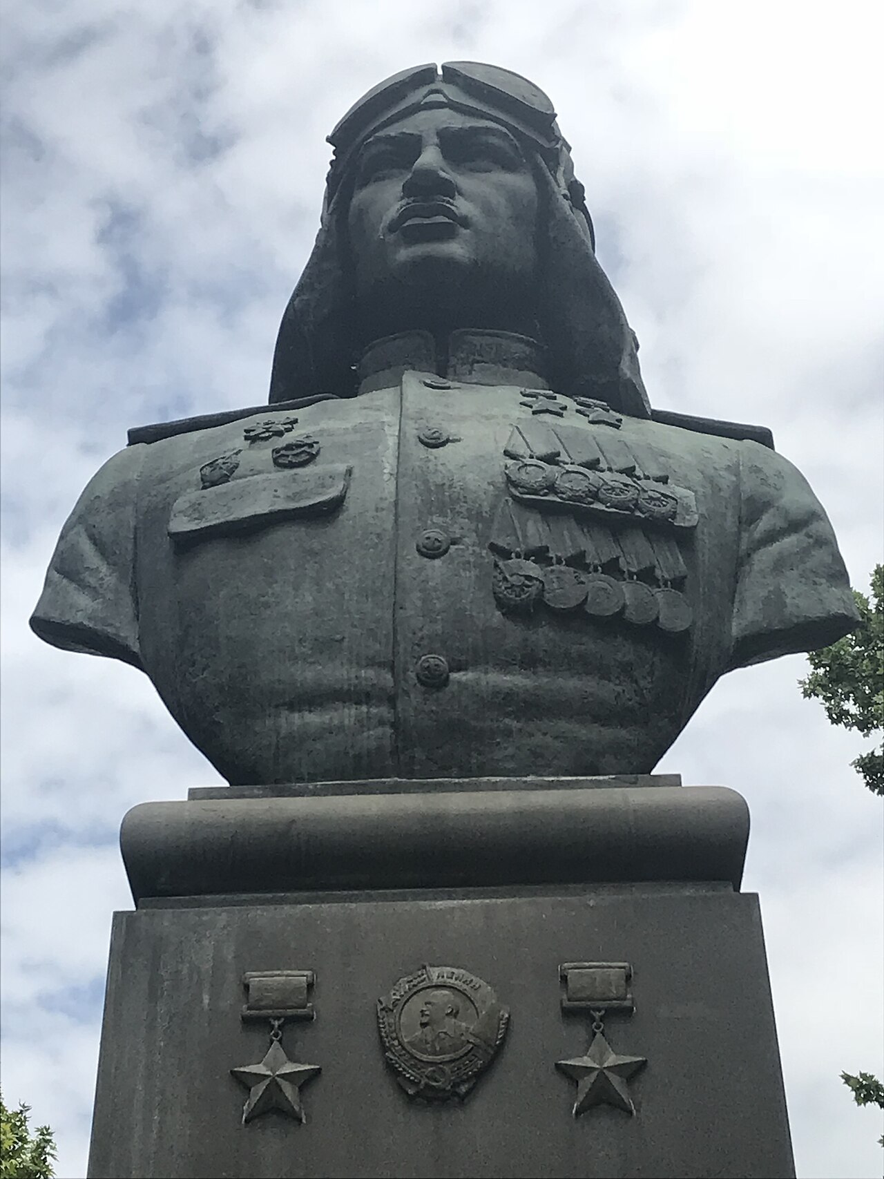 Busto di Nelson Stepanyan a Erevan