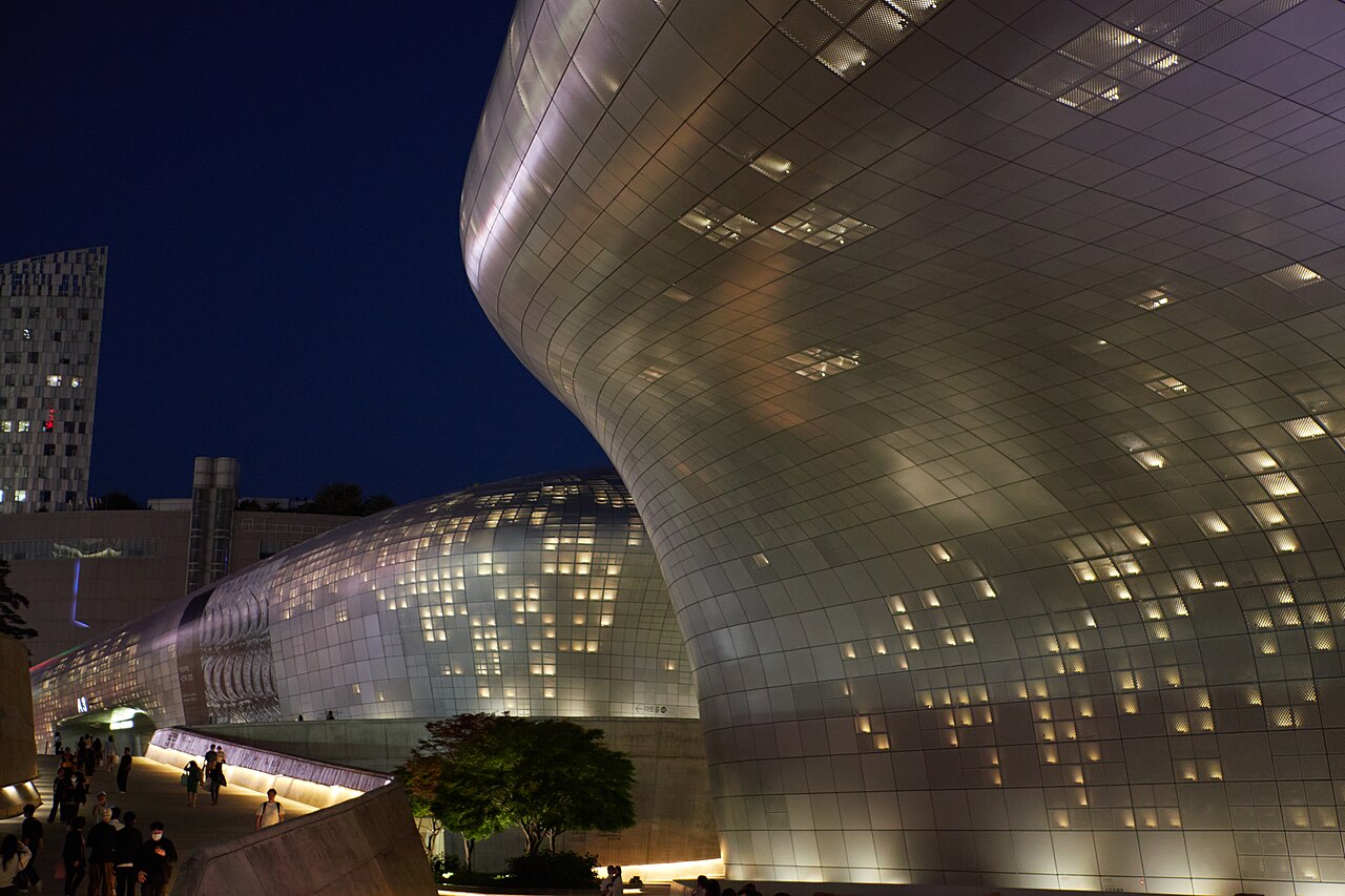 Una fotografía de Dongdaemun Design Plaza