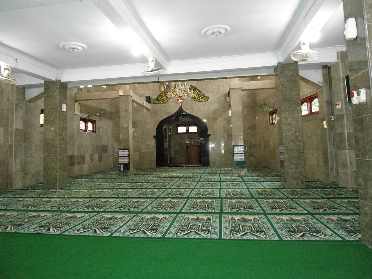 Masjid al-Furqon fotoğrafı