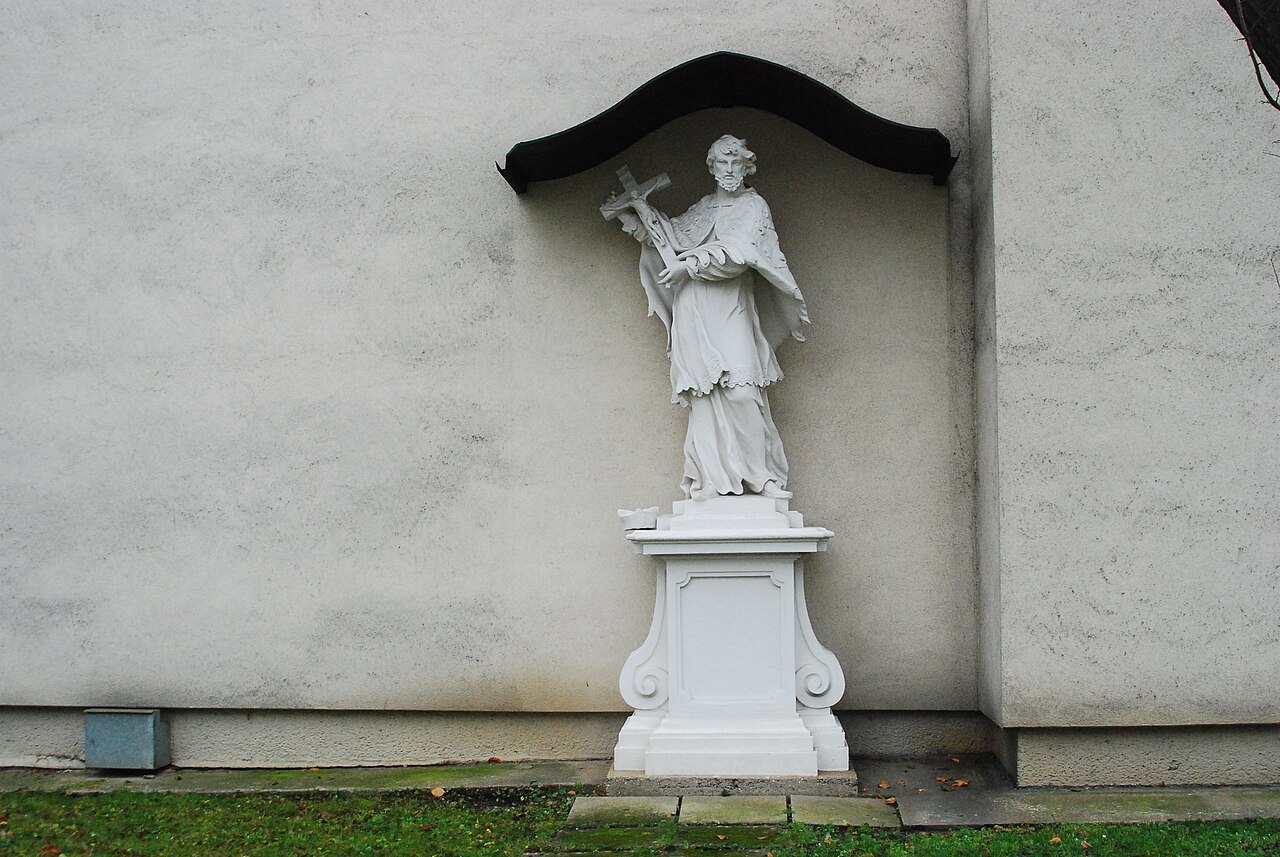 Johannes-Nepomuk-Statue