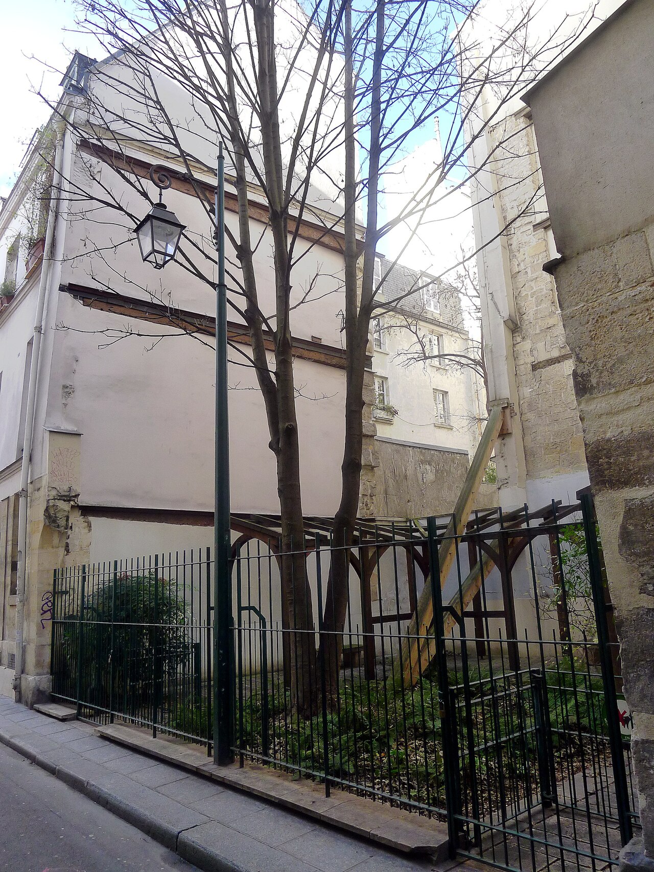 Visconti Sokağı Bahçesi