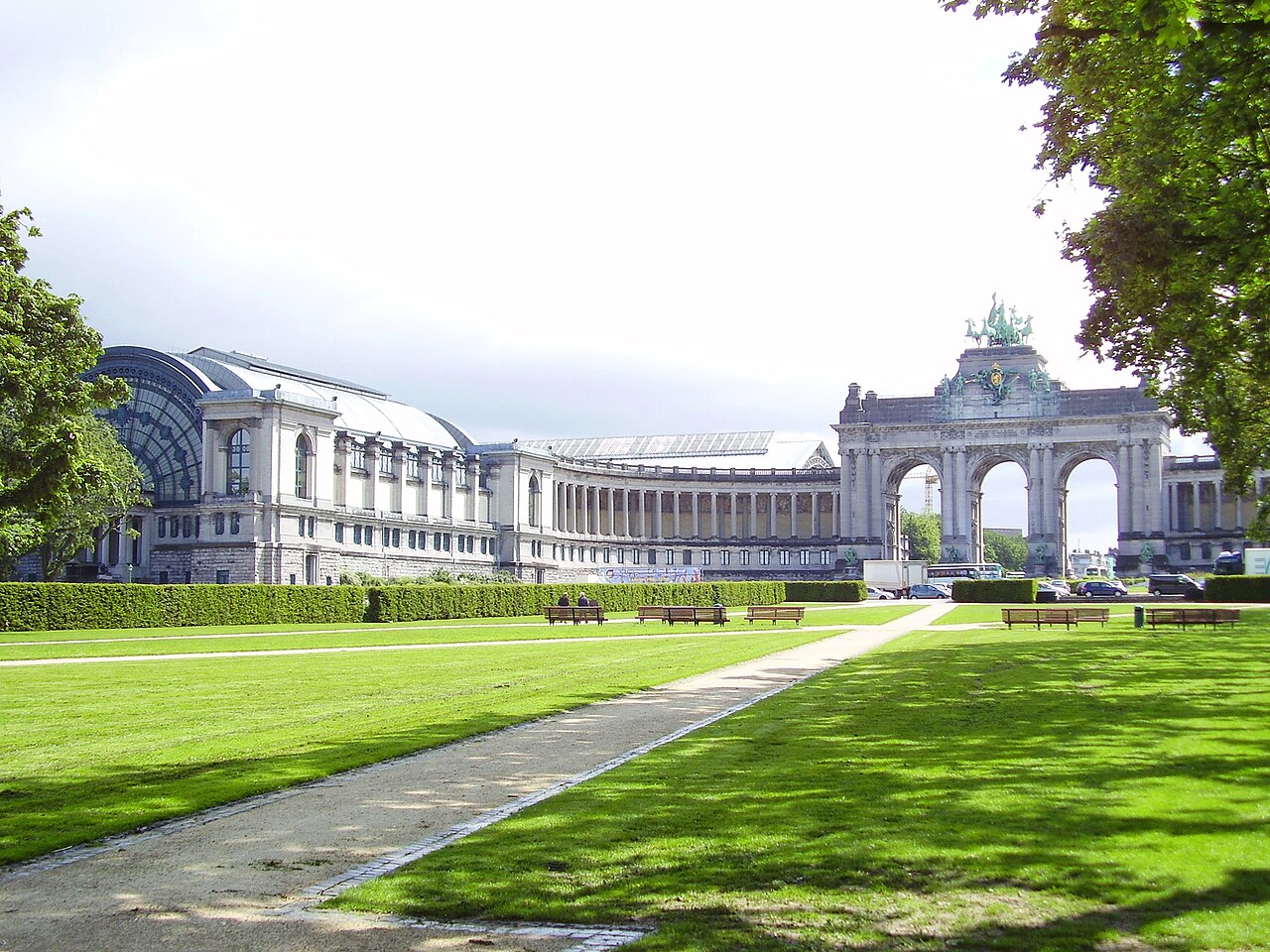 Una fotografia di parco del Cinquantenario