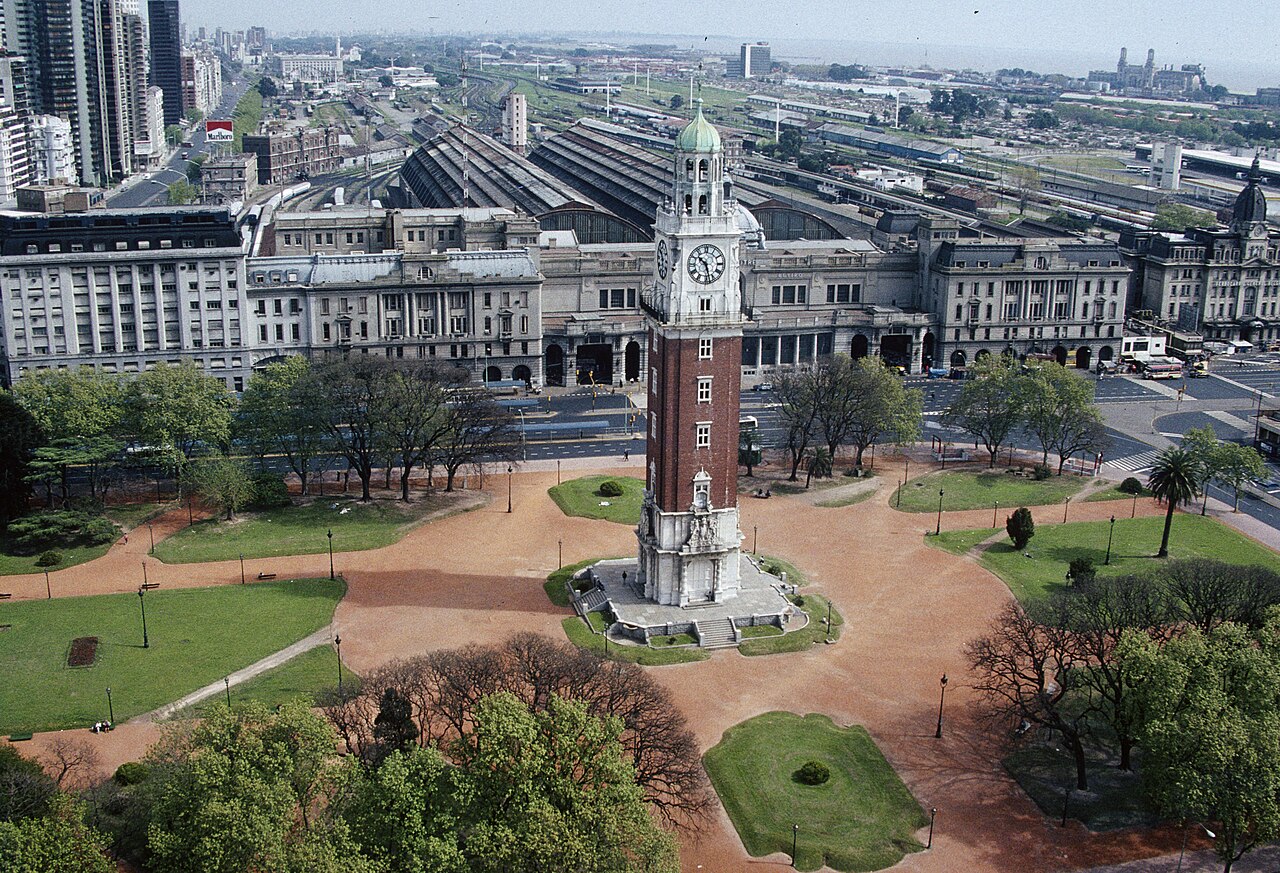 Plaza Fuerza Aérea Argentina