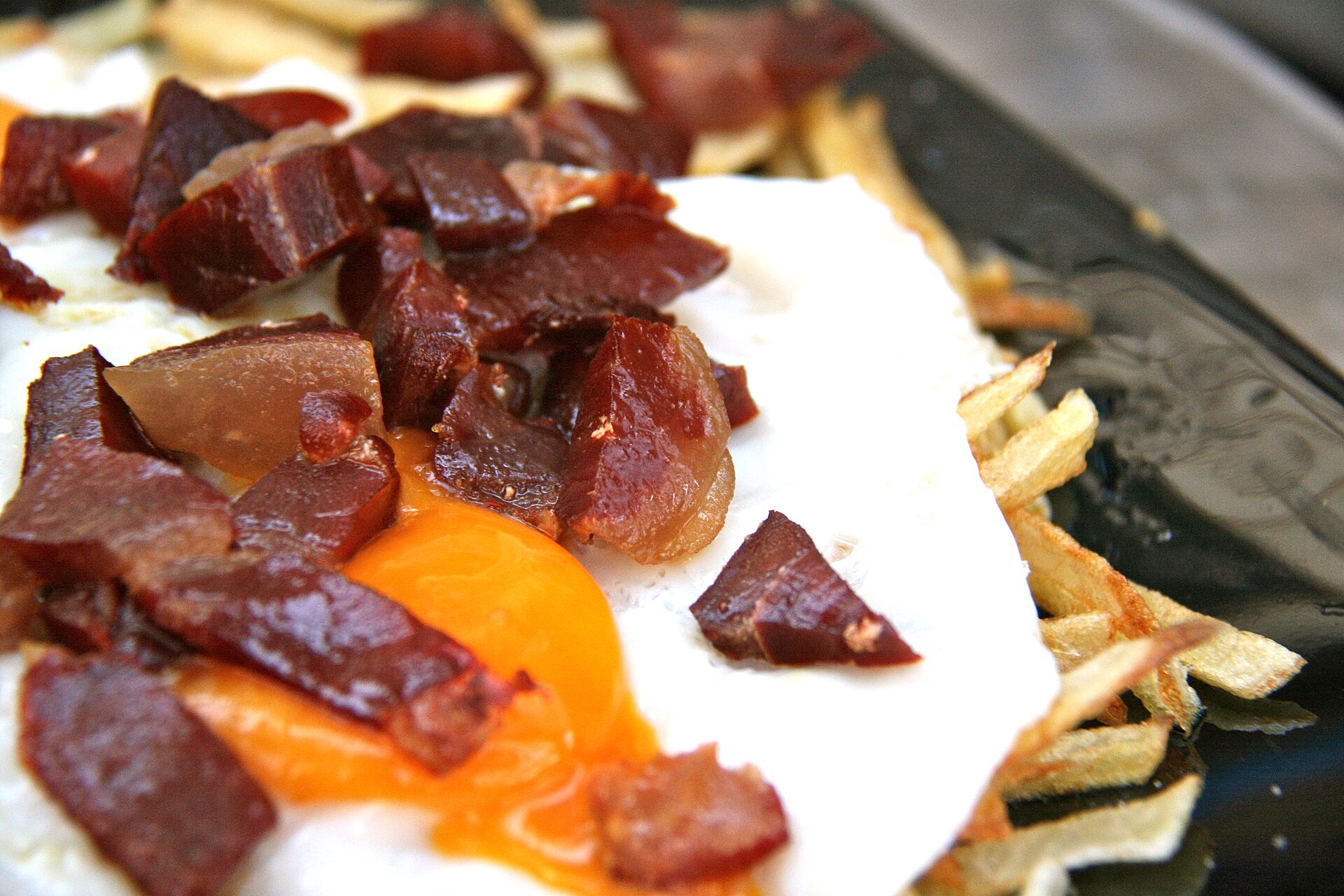 Huevos estrellados — representative photo