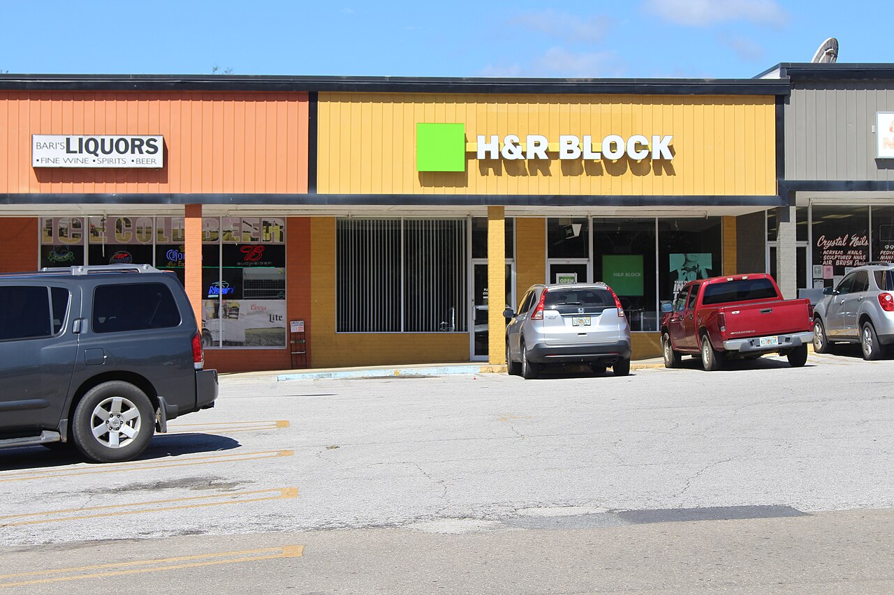 A photograph of R Square Mall