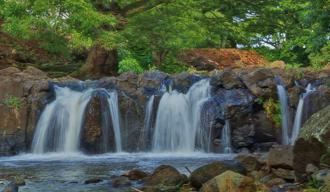 Waikahalulu Falls