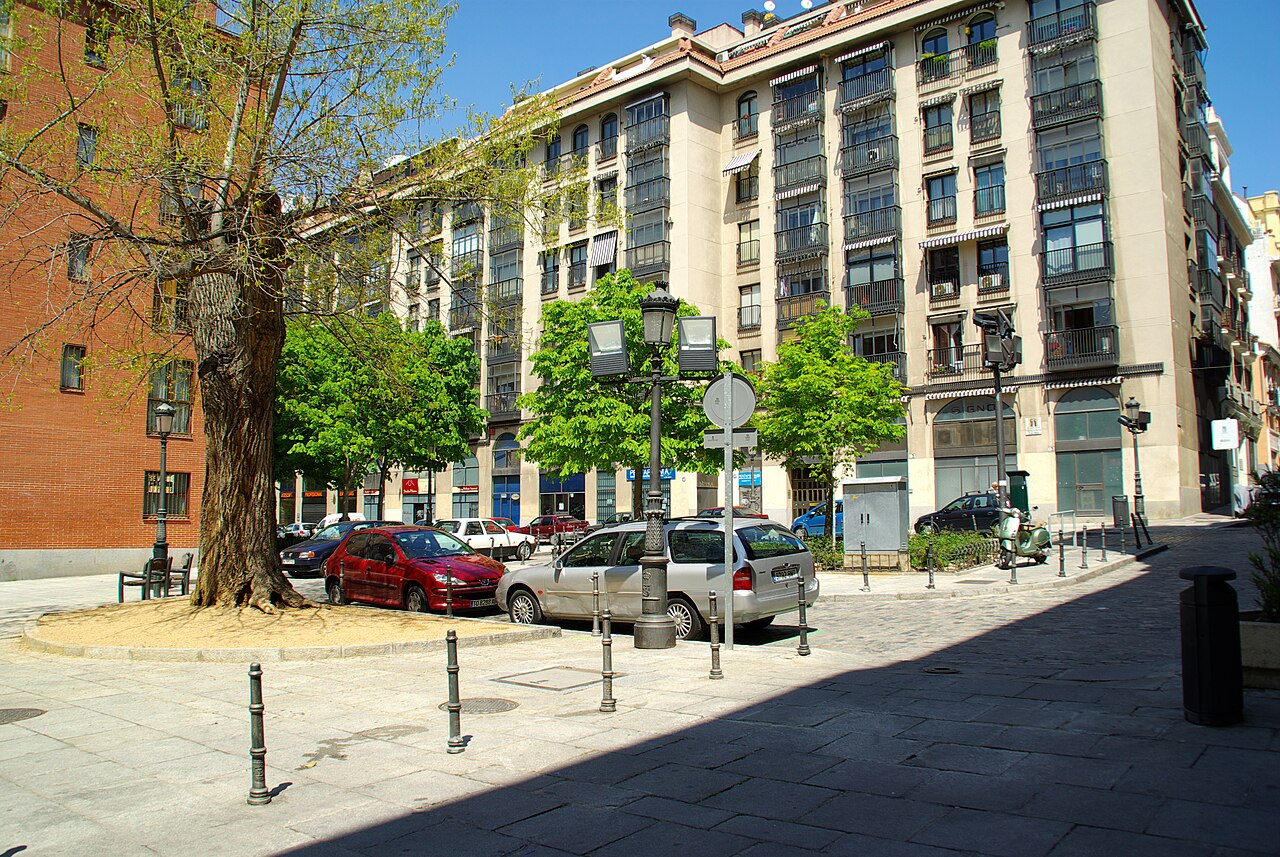 A photograph of Plaza de la Virgen