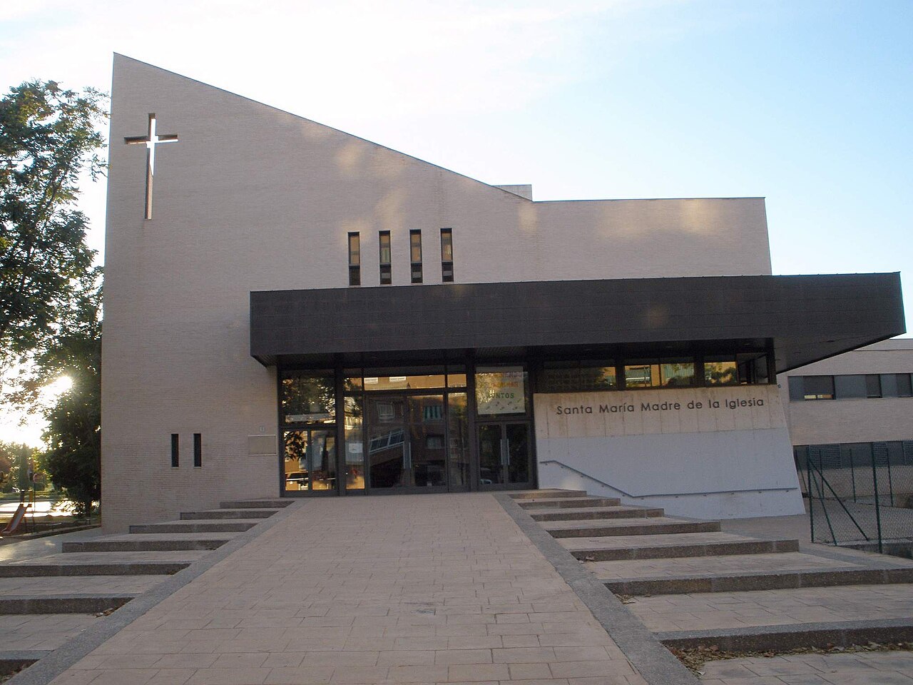 Parroquia Maria Madre de la iglesia fotoğrafı