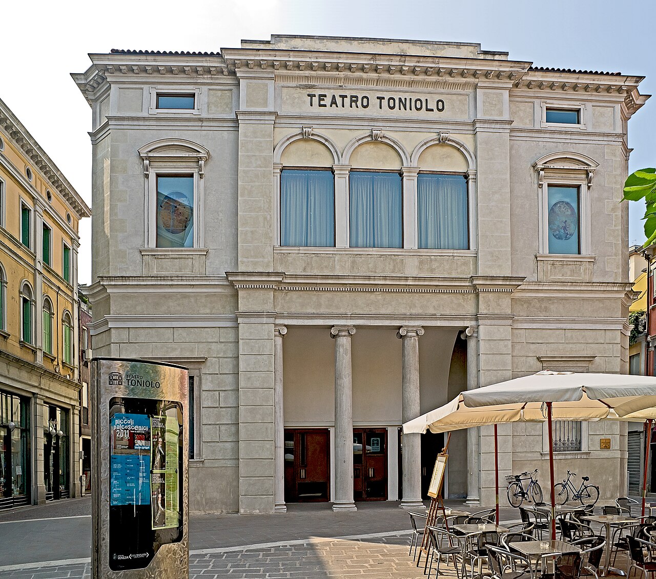 Toniolo Tiyatrosu