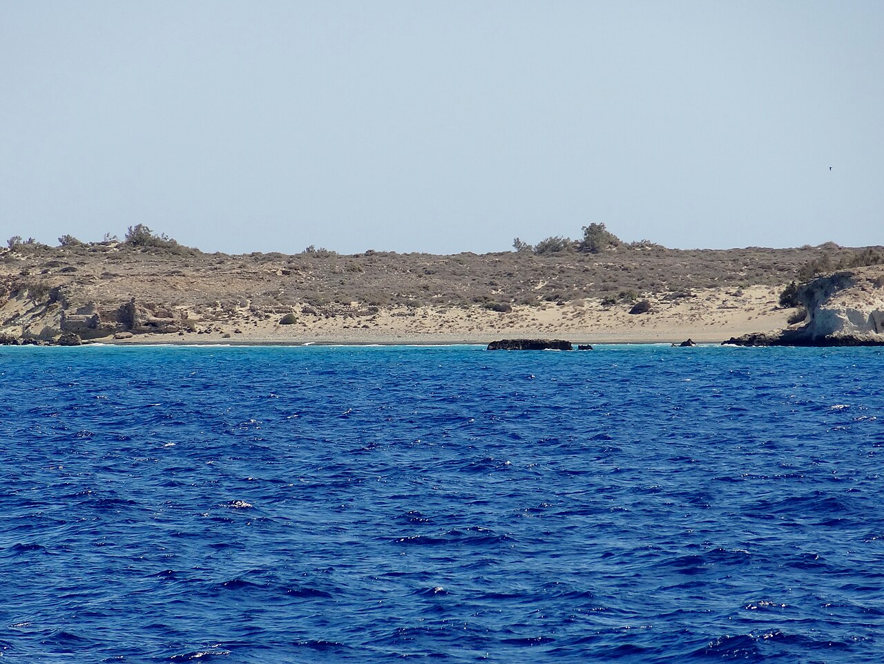A photograph of Λευκή