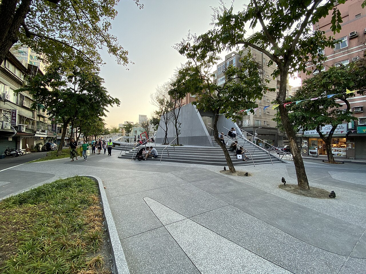 Xinzhongshan Doğrusal Parkı