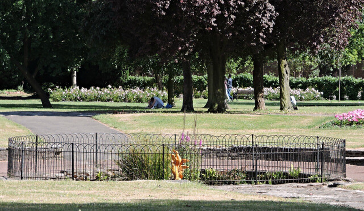 A photograph of Lampton Park