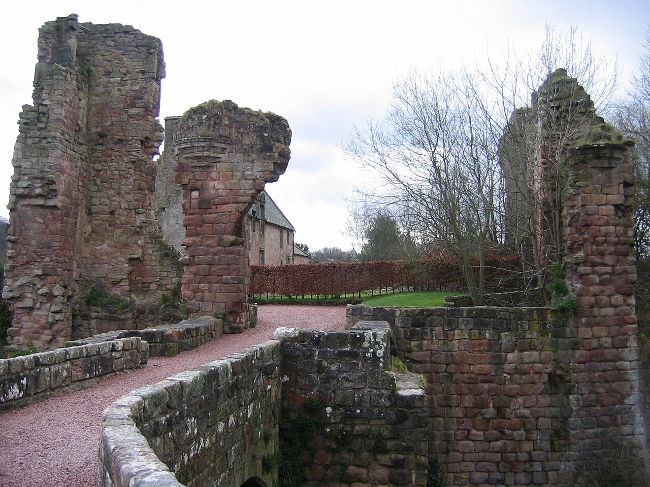 A photograph of Roslin Castle