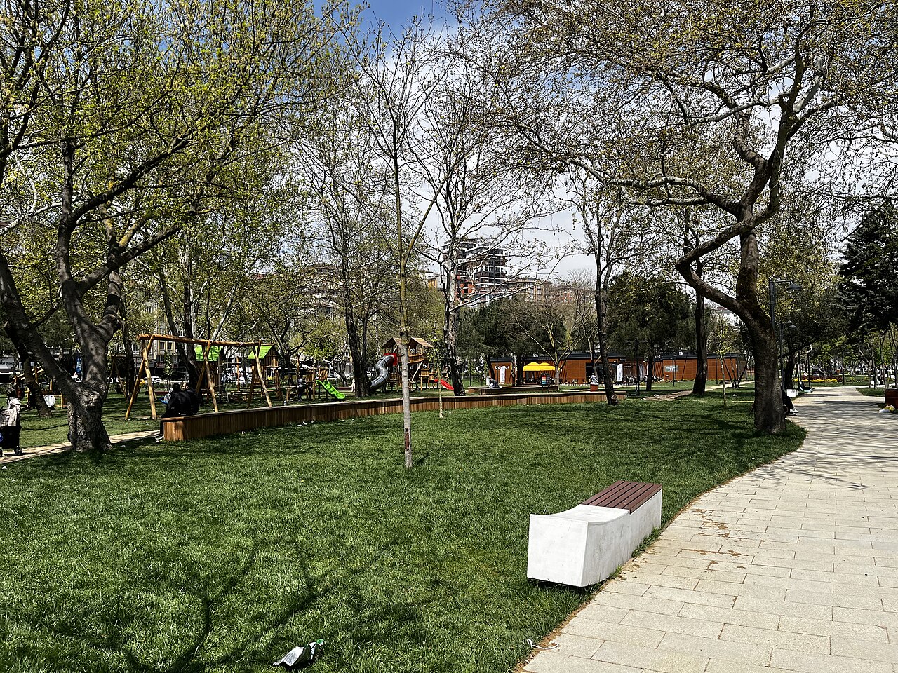 シラフタラア青年公園