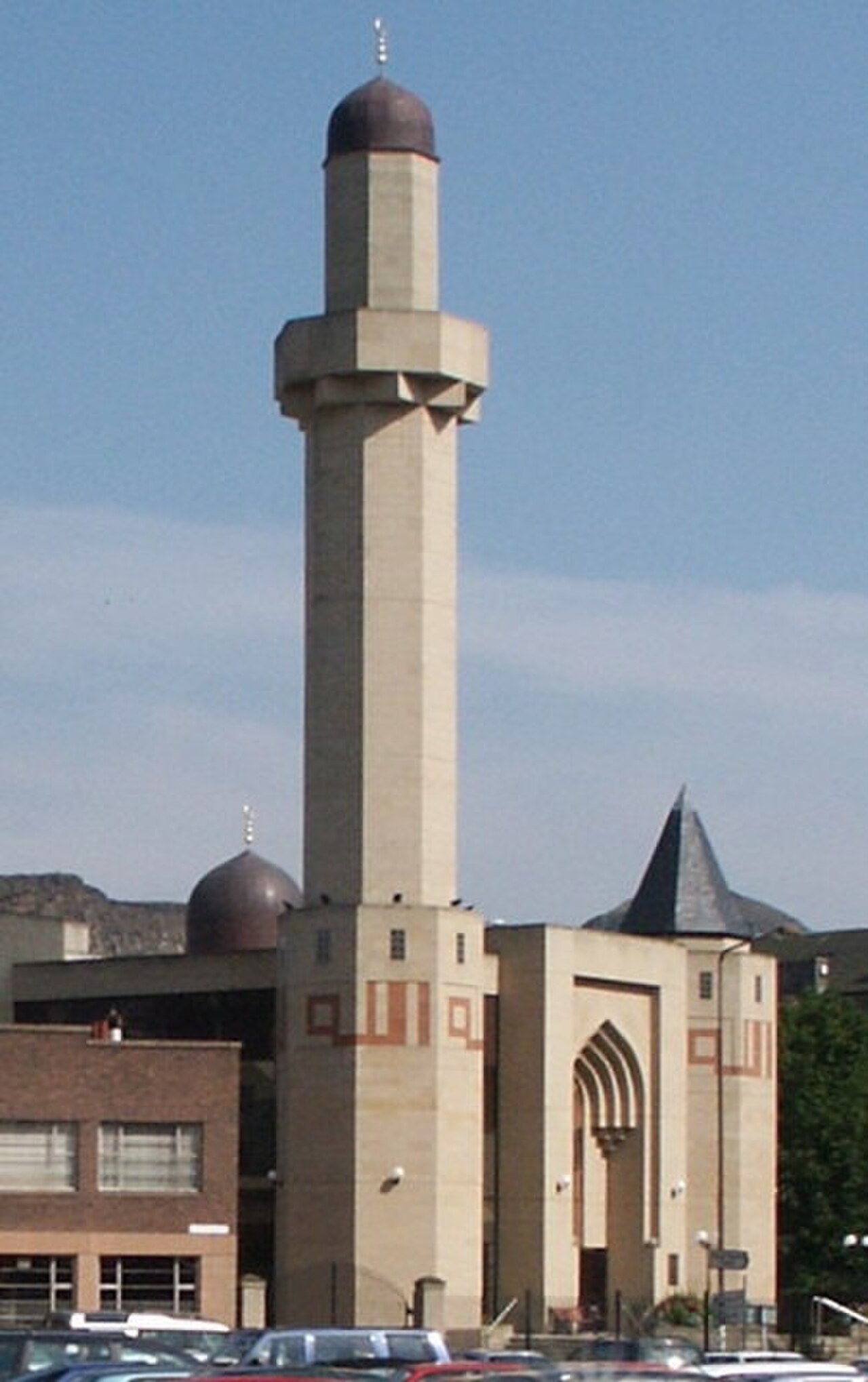 A photograph of Edinburgh Central Mosque
